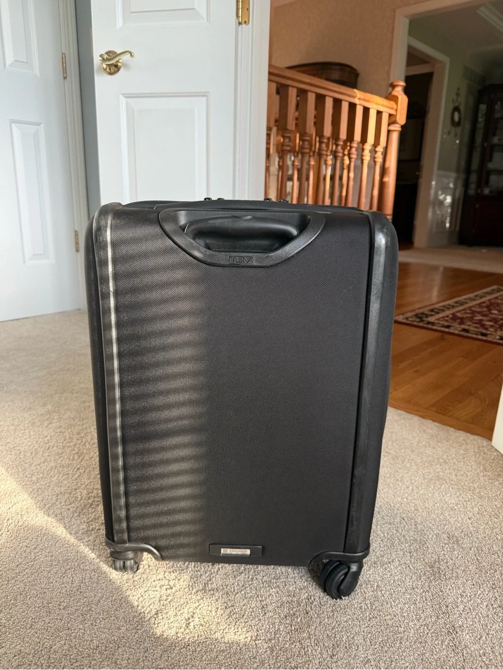 Tumi alpha 22x16x9